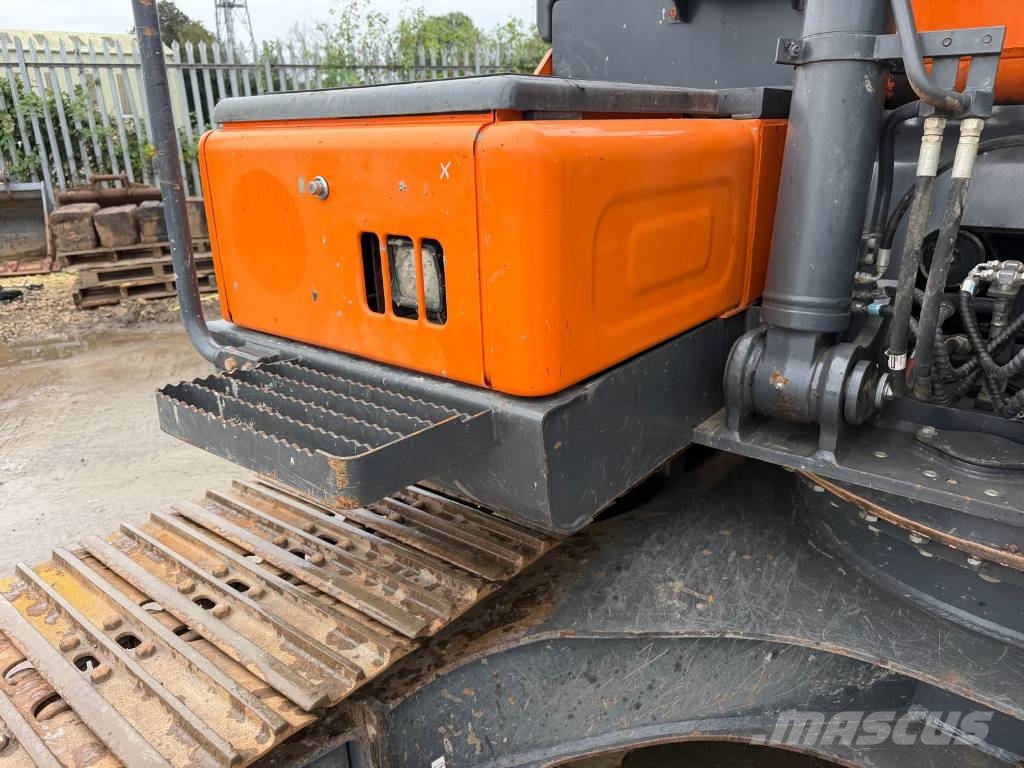 Doosan DX 140 LC-7 Kāpurķēžu ekskavatori
