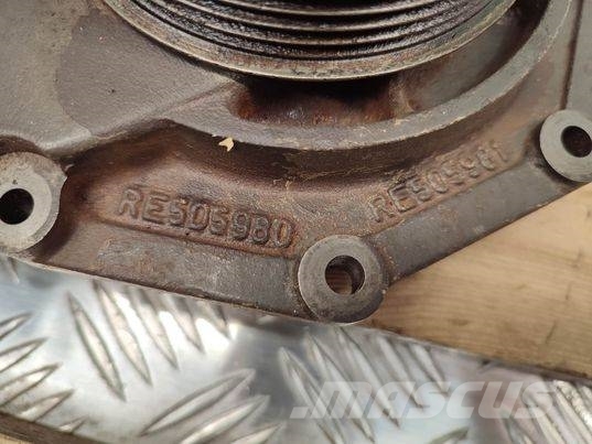 CLAAS Celtis 456 RX (RE505980) water pump Hidraulika