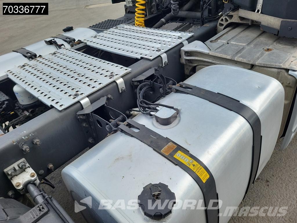 Volvo FH16 550 6X4 Retarder 2x Tanks APK 01-2027 Big-Axl 牵引车