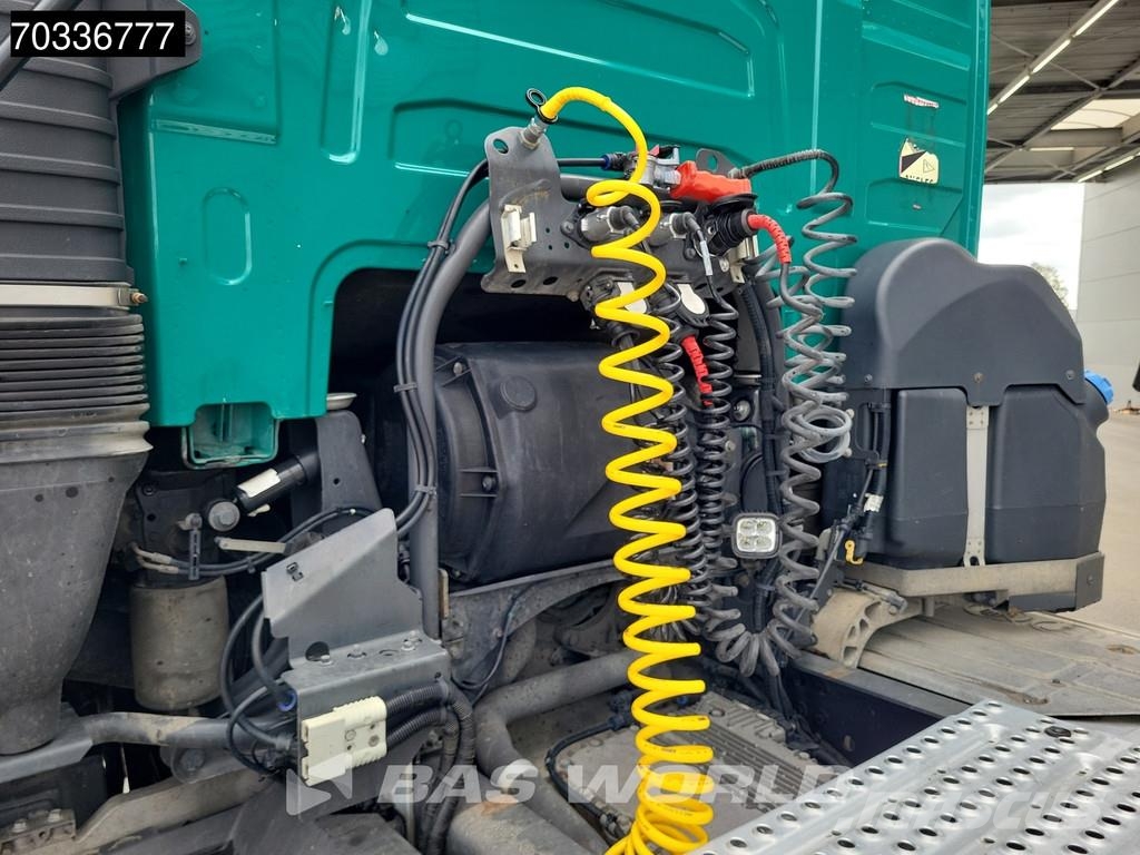 Volvo FH16 550 6X4 Retarder 2x Tanks APK 01-2027 Big-Axl 牵引车