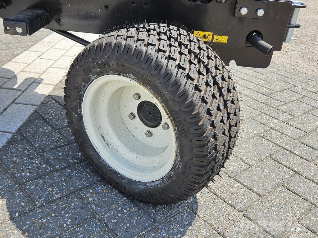 New Holland Boomer 25 Compact Kompakttraktorid