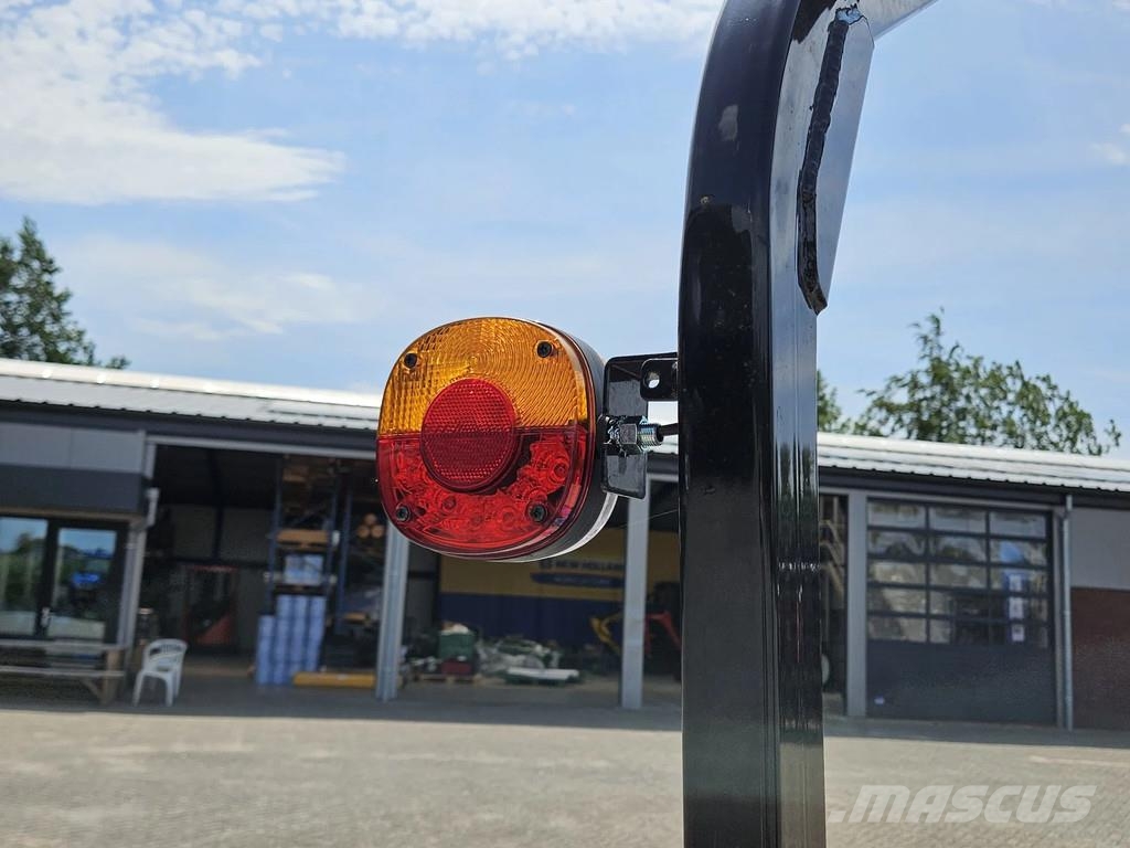 New Holland Boomer 25 Compact Kompakttraktorid