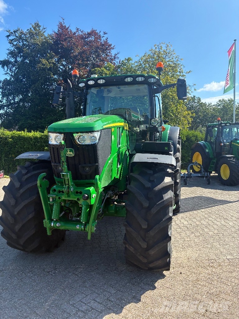 John Deere 6R 195 Traktoren