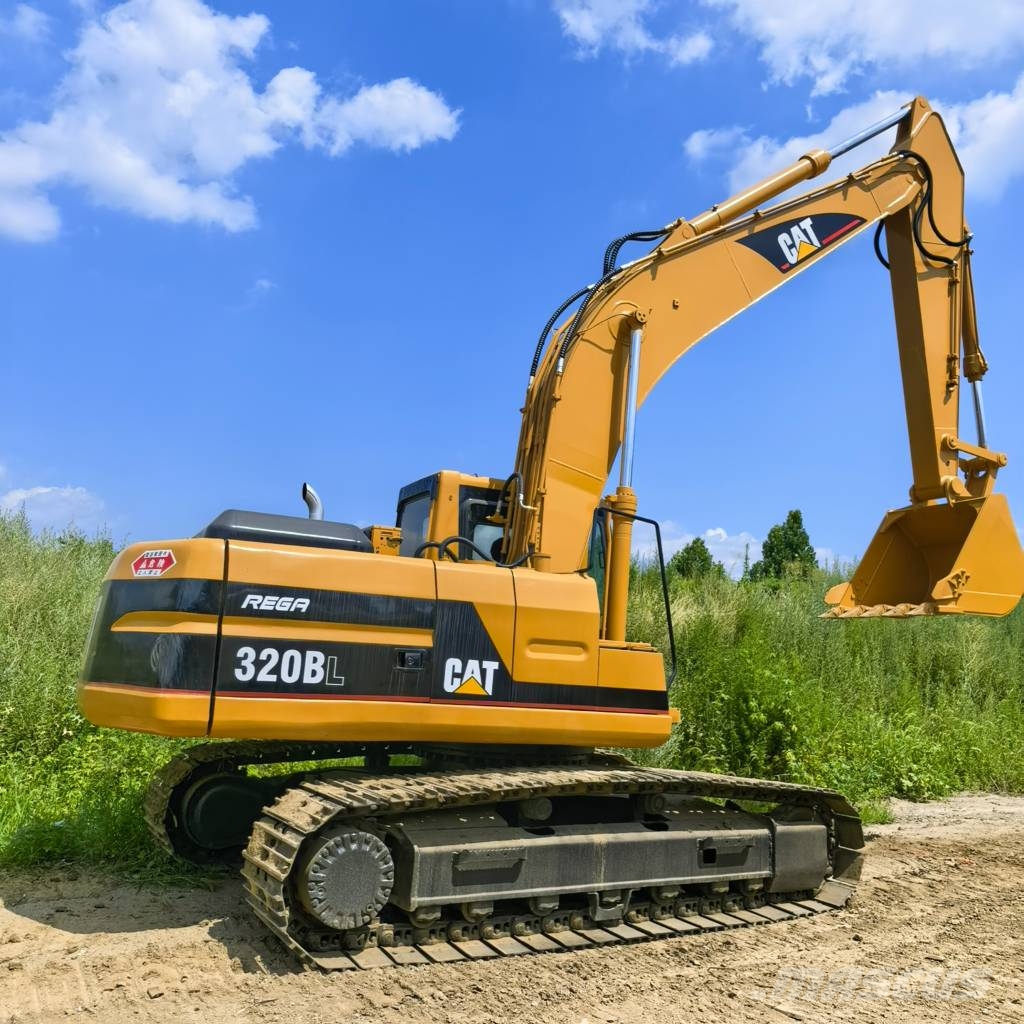 CAT 320 B L Vikšriniai ekskavatoriai