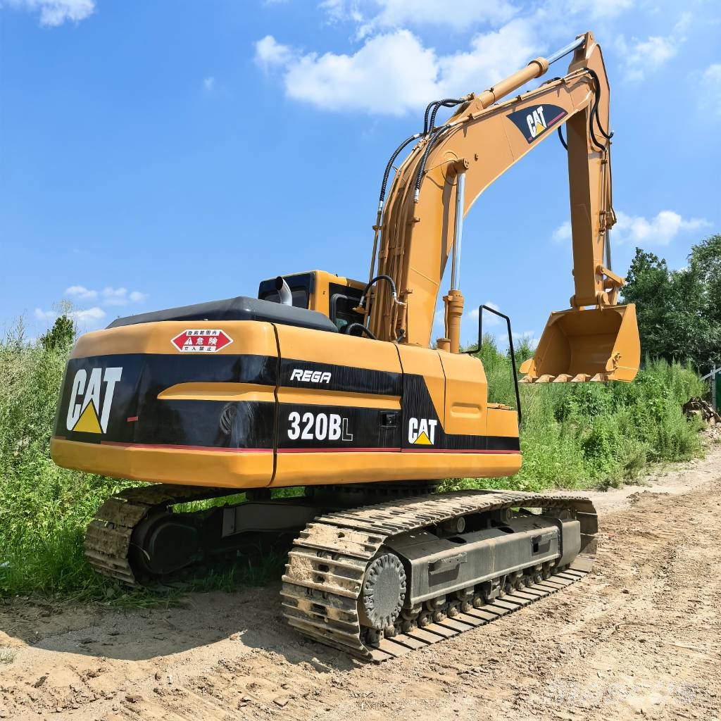 CAT 320 B L Vikšriniai ekskavatoriai