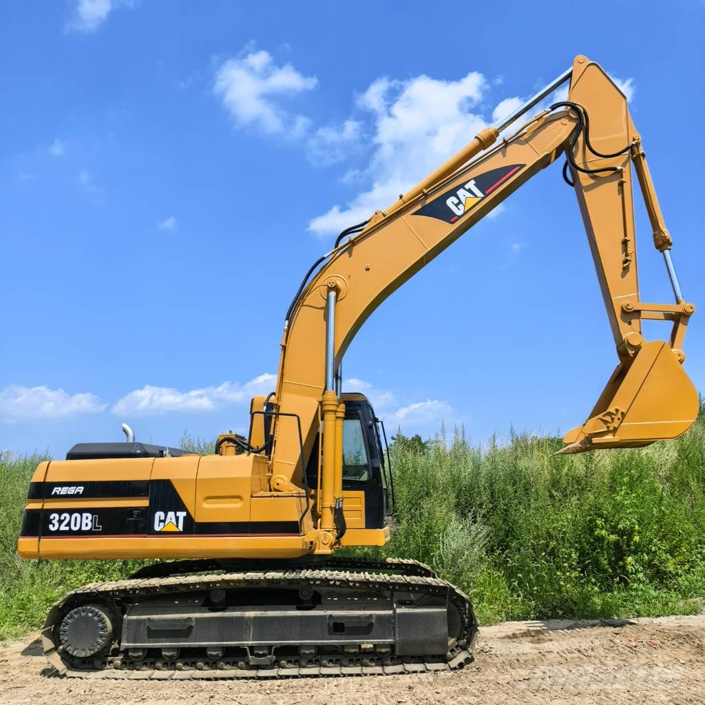CAT 320 B L Vikšriniai ekskavatoriai
