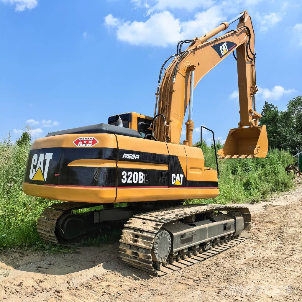 CAT 320 B L Vikšriniai ekskavatoriai