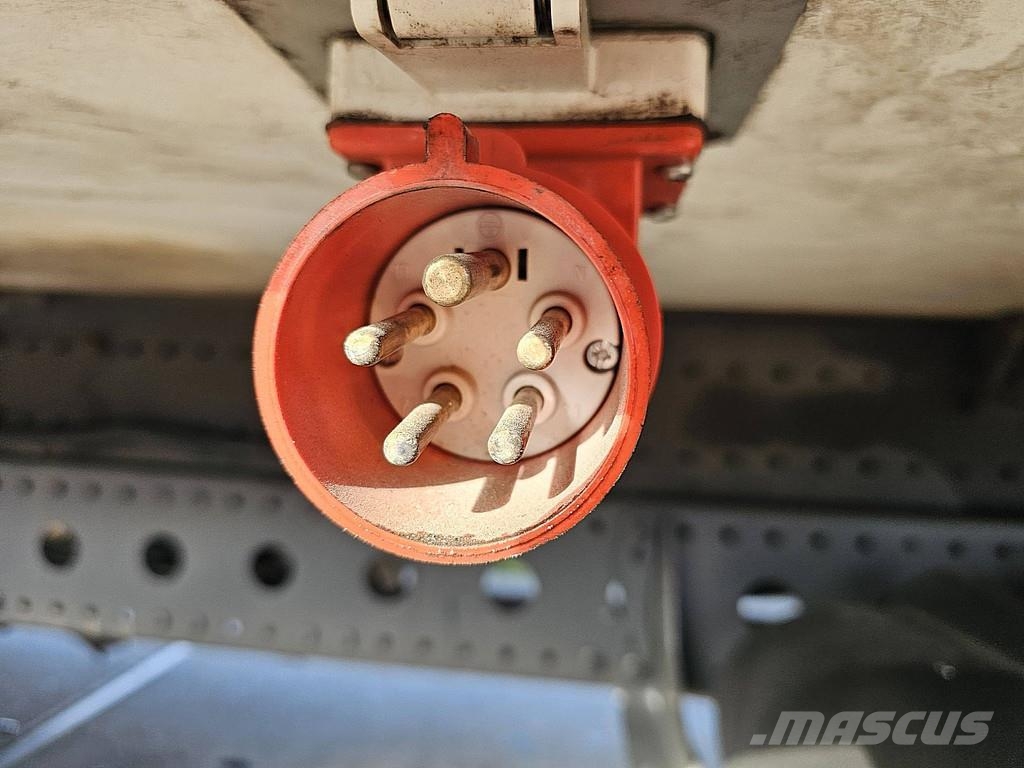 Mercedes-Benz ATEGO 1223 FRC 12-28 LIFT A/C Chladírenské nákladní vozy