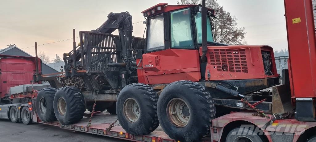 Valmet 890.2 breaking Komatsu / Demonteras Transmission