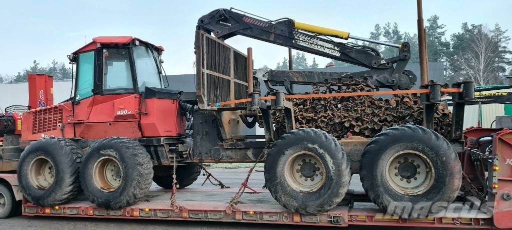 Valmet 890.2 breaking Komatsu / Demonteras Transmission