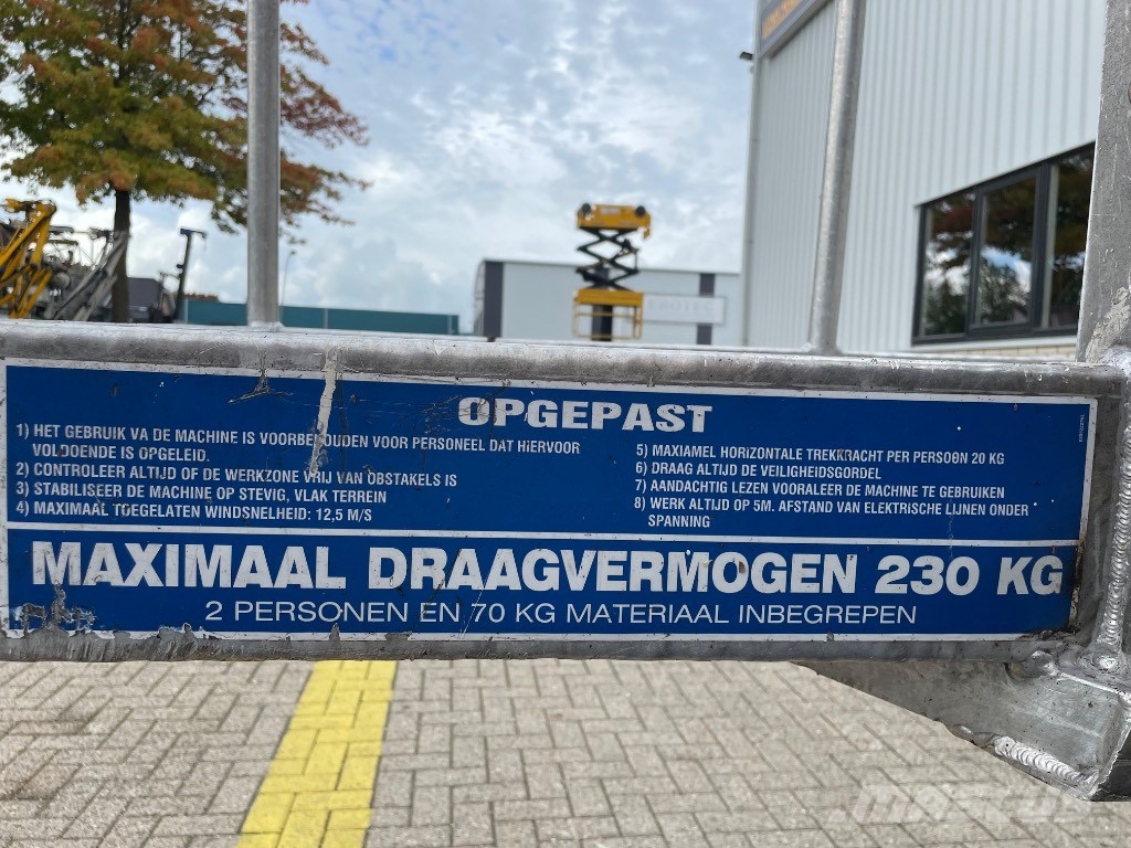 Cela Spyder DT 25 Gelenkteleskoparbeitsbühnen