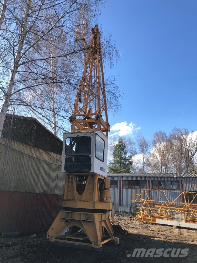 Liebherr 112 EC-H Torony daruk