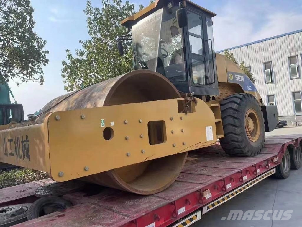 CAT/SEM 8220 compactor for south america country Tahačové válce