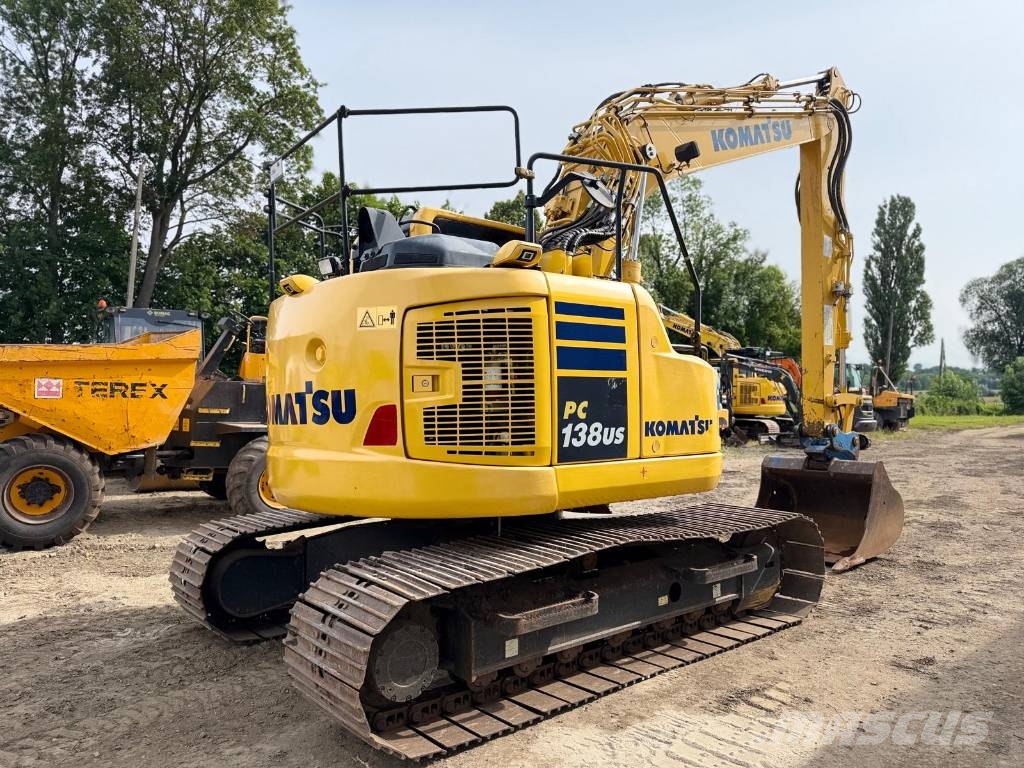 Komatsu PC 138 US-11 حفارات زحافة