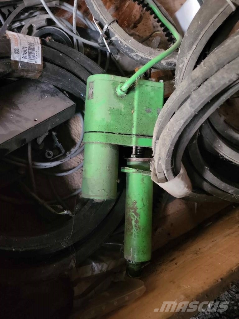 Deutz-Fahr 5660 HTS Biçerdöver aksesuarlari