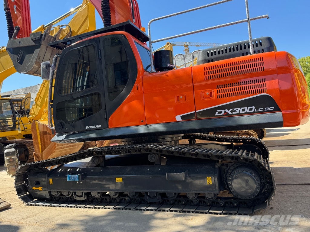 Doosan DX 300 LCA Escavadoras de rastos
