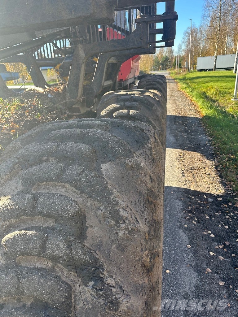 Komatsu 840.4 Форвардери