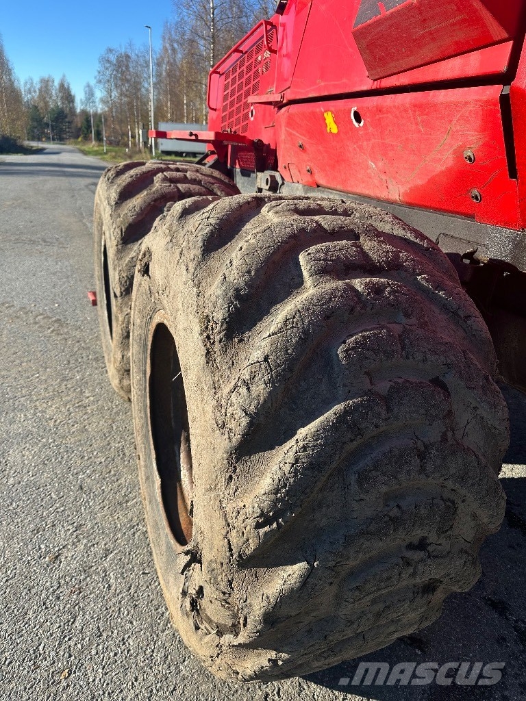 Komatsu 840.4 Форвардери