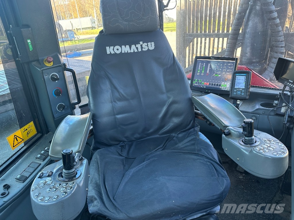 Komatsu 840.4 Форвардери