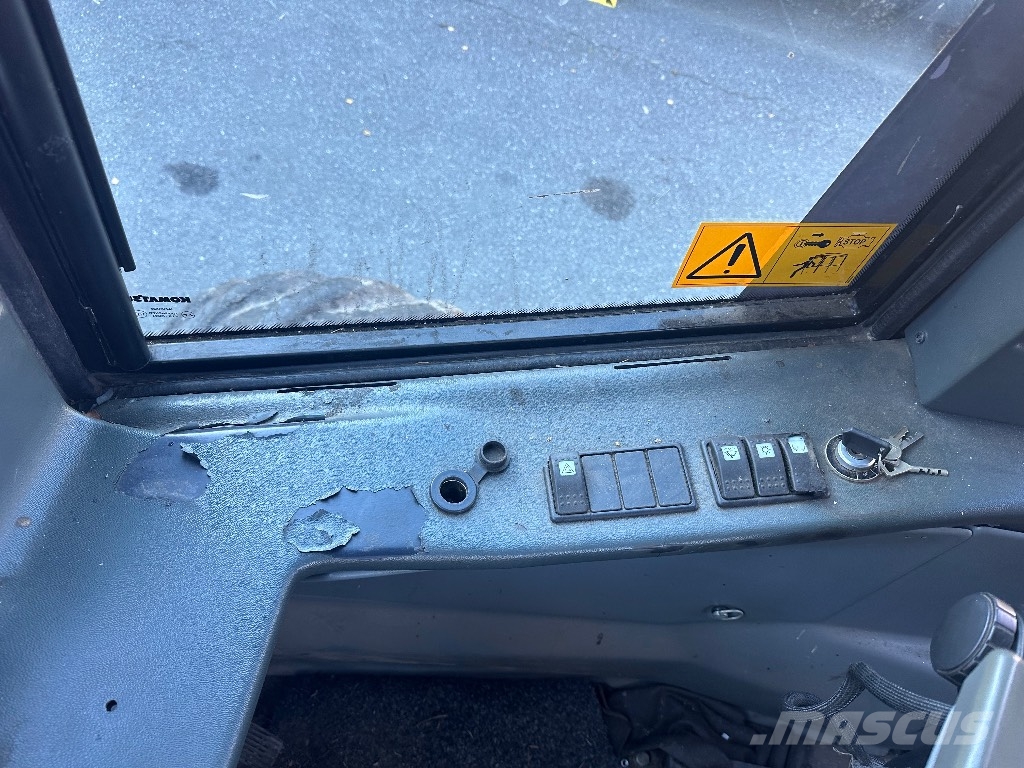 Komatsu 840.4 Форвардери