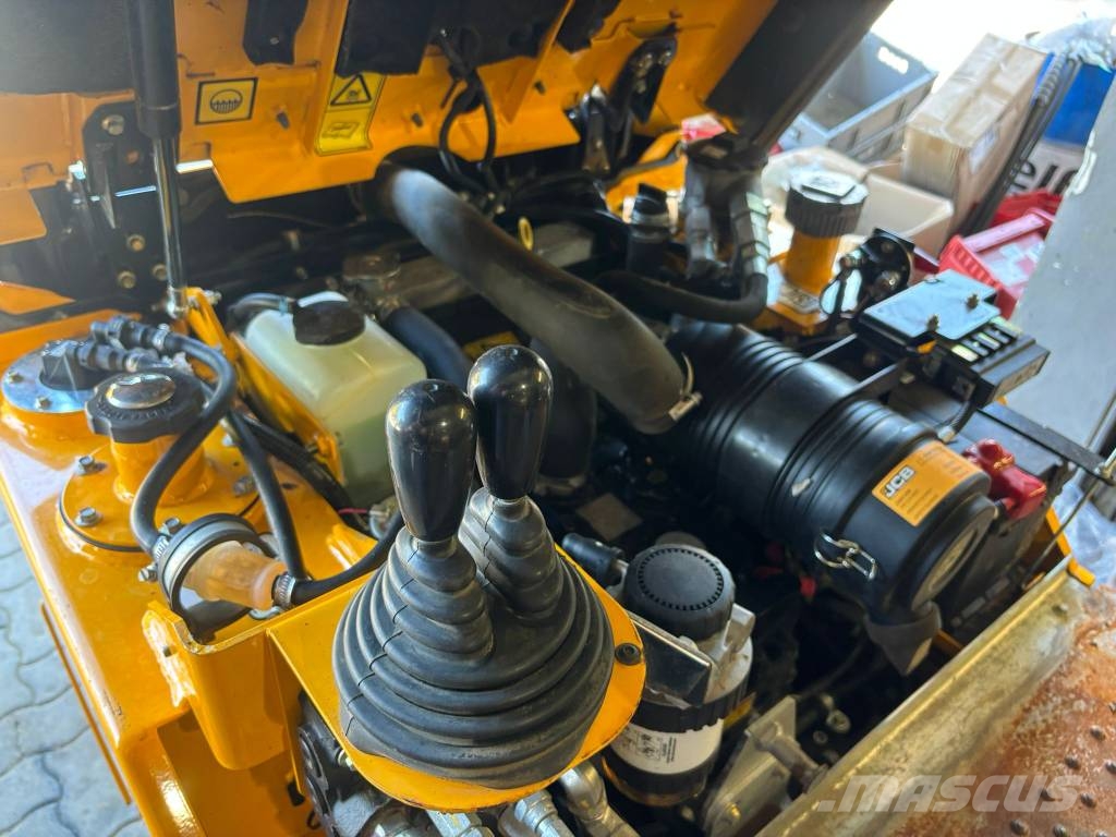 JCB 1T-2S5 ساحبات مفصلية