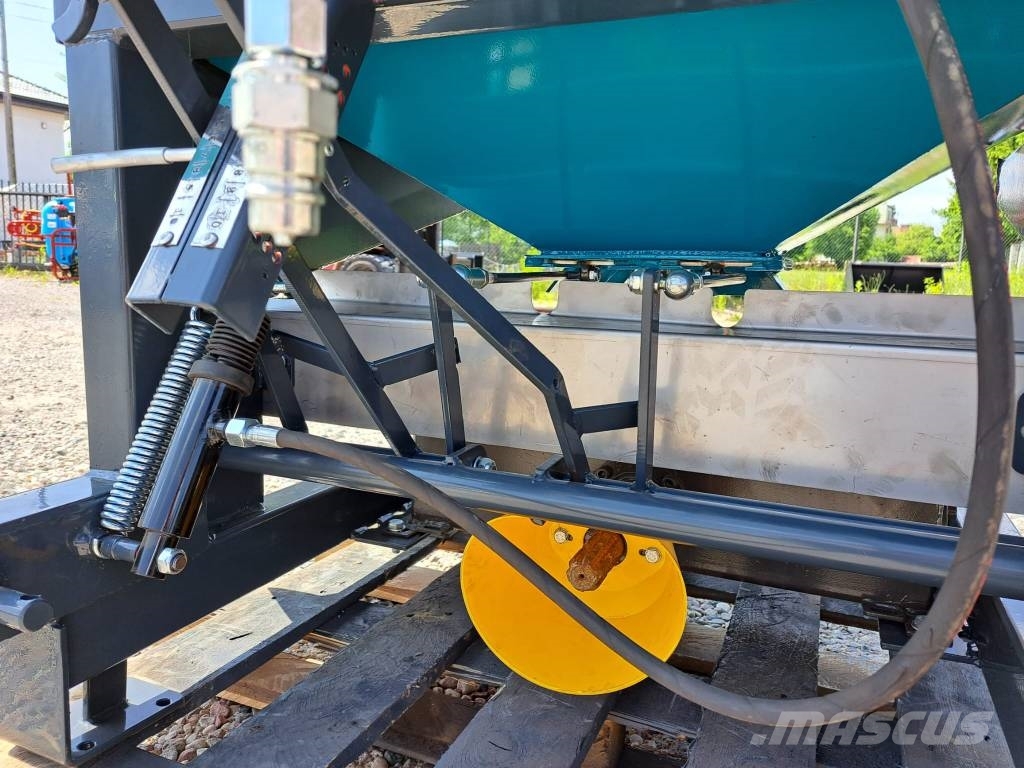 Janpol Premium 1500 fertilizer spreader / rozsiewacz 1500 Mineralspreder