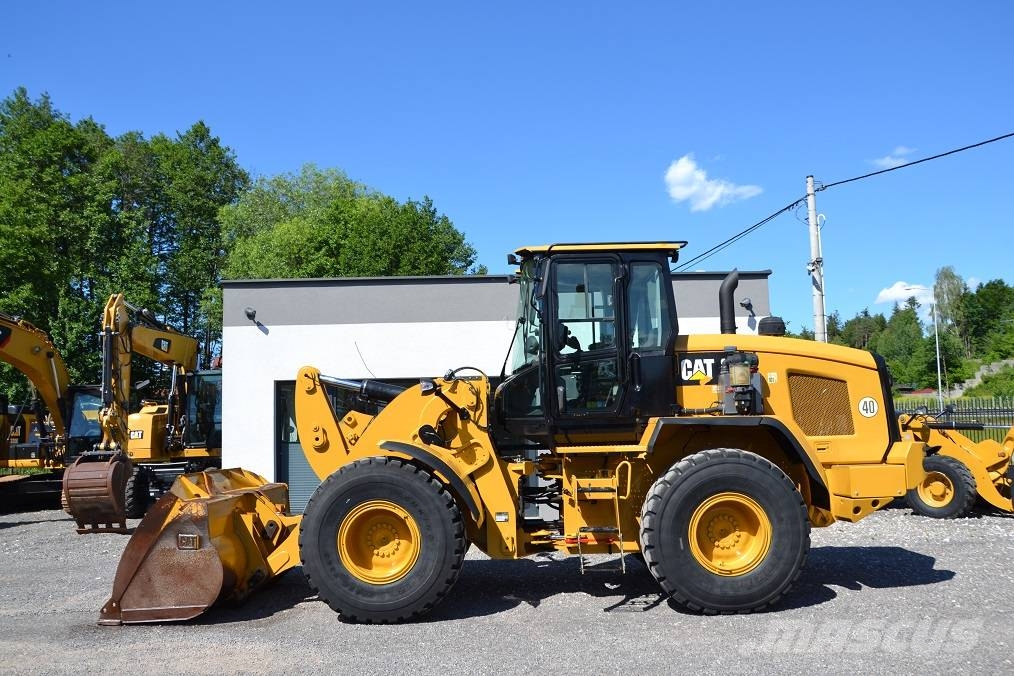 CAT 930 K لوادر بعجل