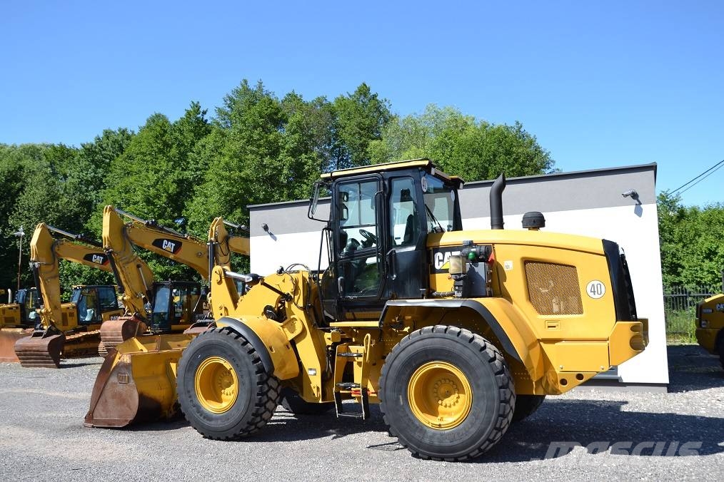 CAT 930 K لوادر بعجل