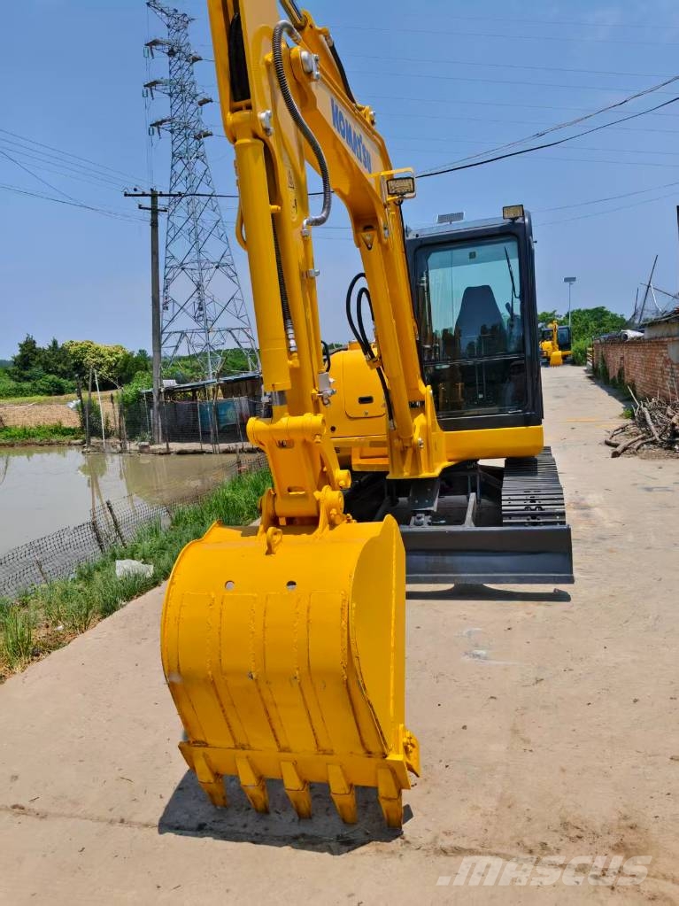 Komatsu PC 56-7 小型挖掘机