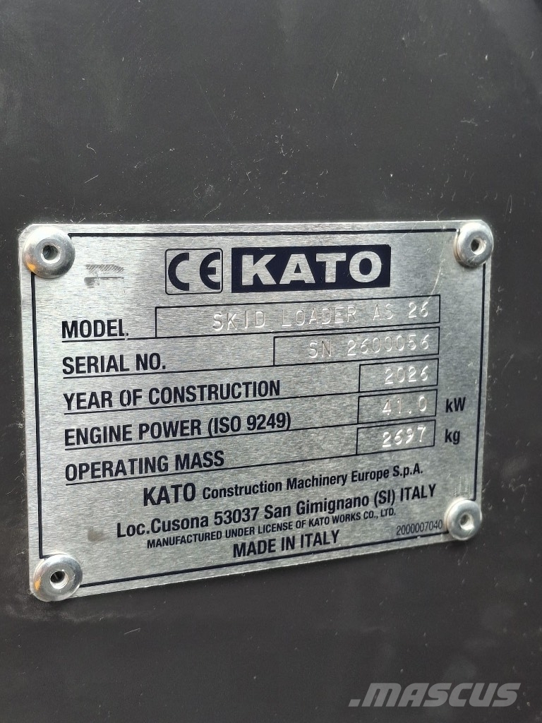 Kato AS26 لوادر انزلاقية التوجيه
