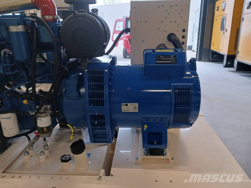 FG Wilson P110-3 - 110 kVA Open Genset - DPX-16008-O Geradores a diesel