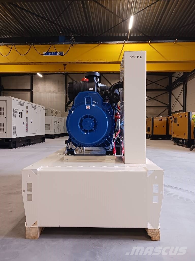 FG Wilson P110-3 - 110 kVA Open Genset - DPX-16008-O Geradores a diesel