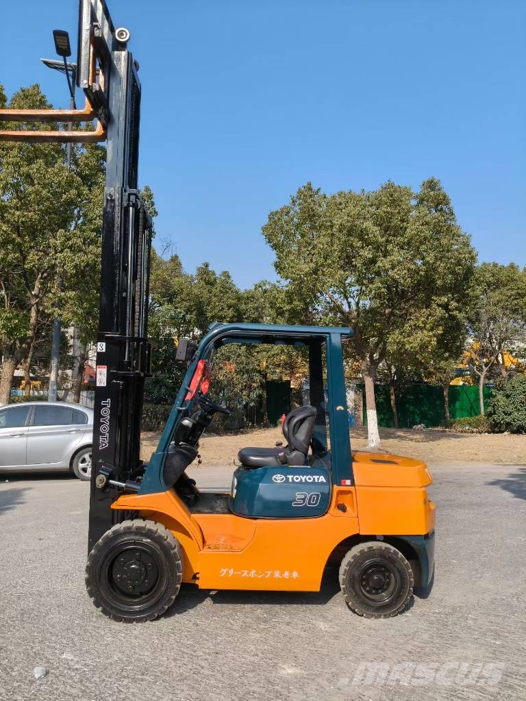 Toyota 7F30 柴油叉车