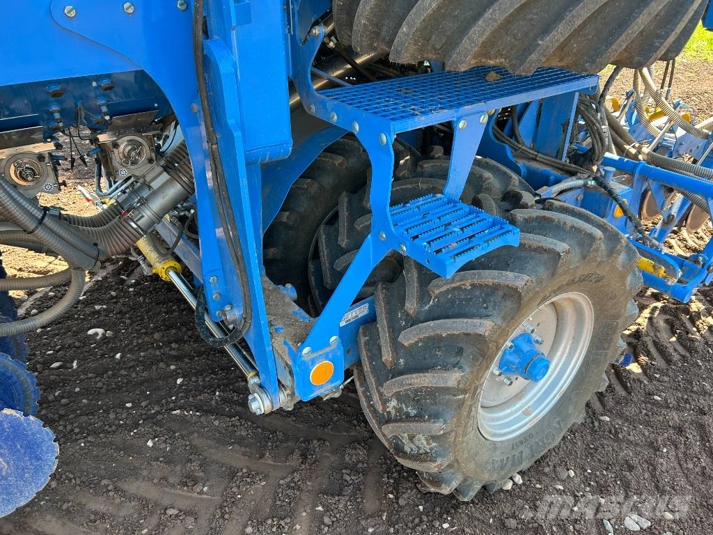 Farmet Falcon 6 PRO Fert+ Combination drills