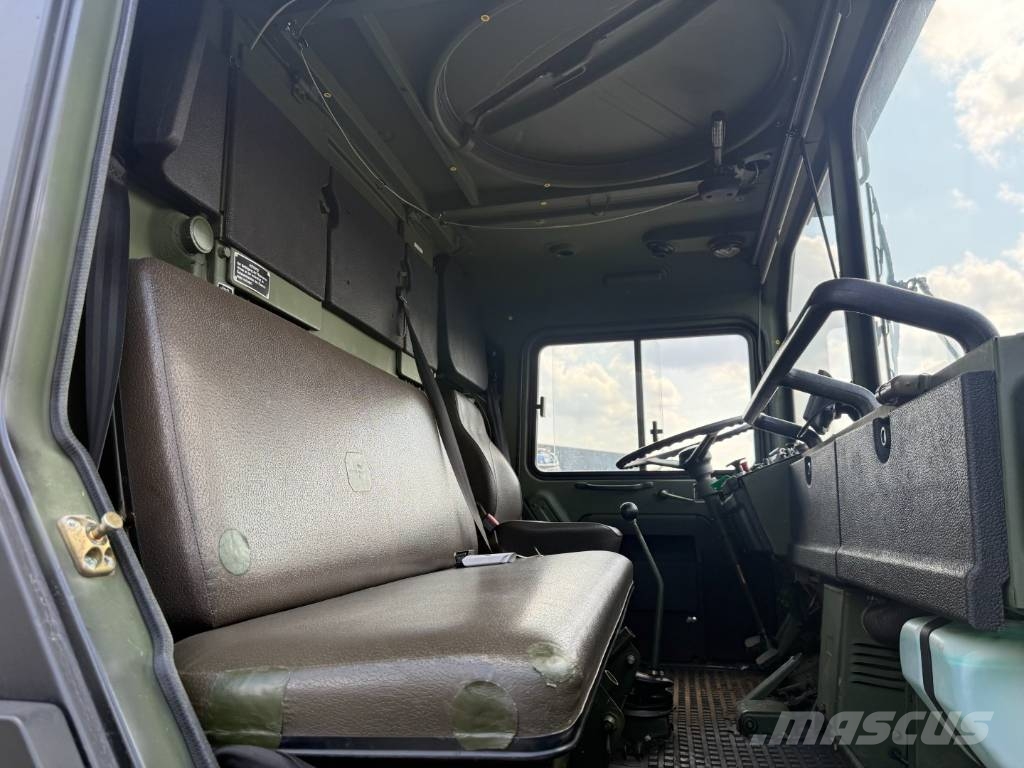 MAN 5 to KAT MIL 4x4 Studenterbil Caminhões com cortinas laterais