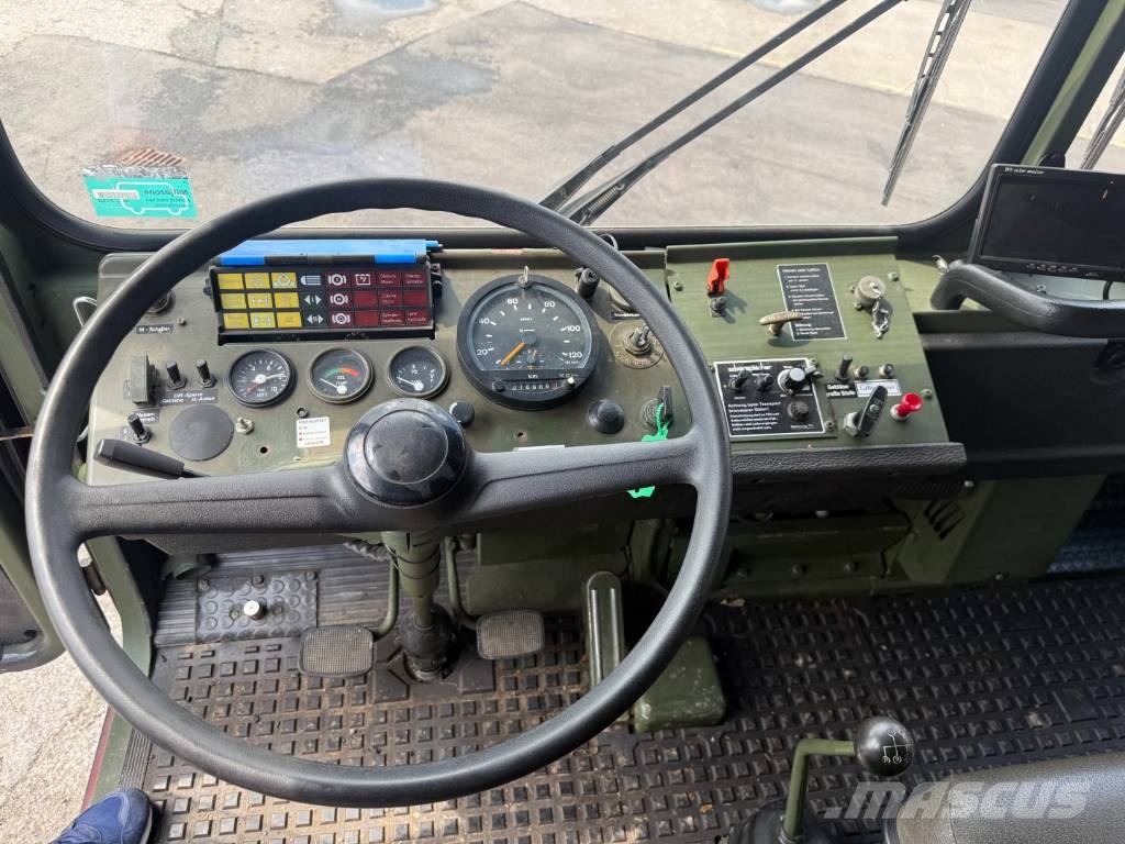 MAN 5 to KAT MIL 4x4 Studenterbil Caminhões com cortinas laterais