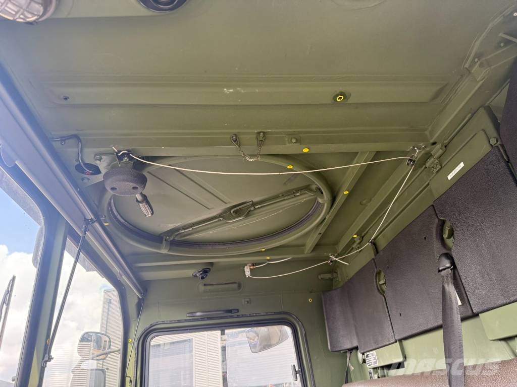 MAN 5 to KAT MIL 4x4 Studenterbil Caminhões com cortinas laterais