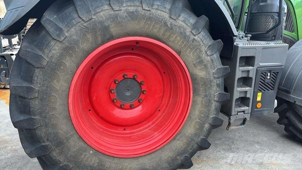 Fendt 826 トラクター