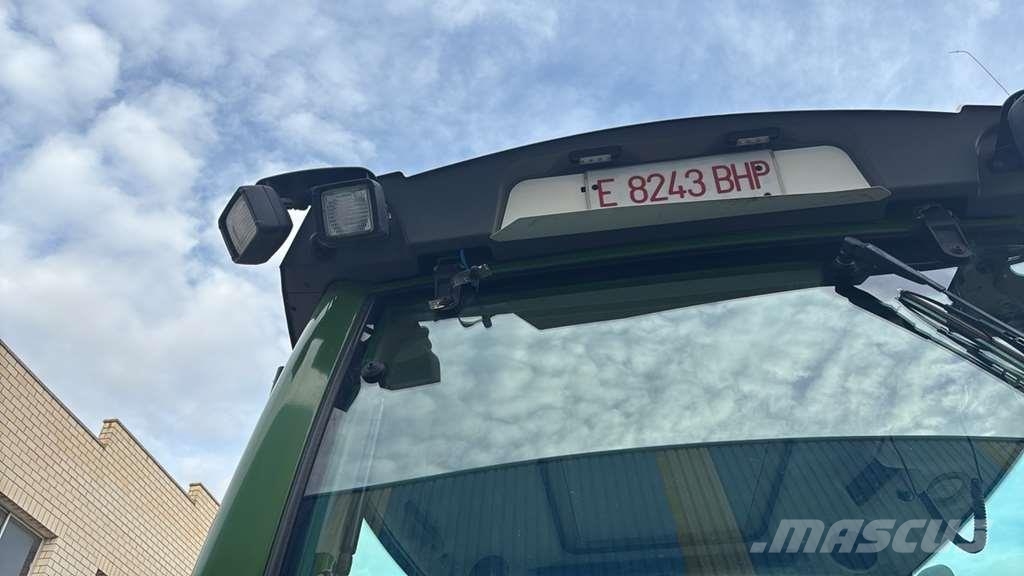 Fendt 826 トラクター