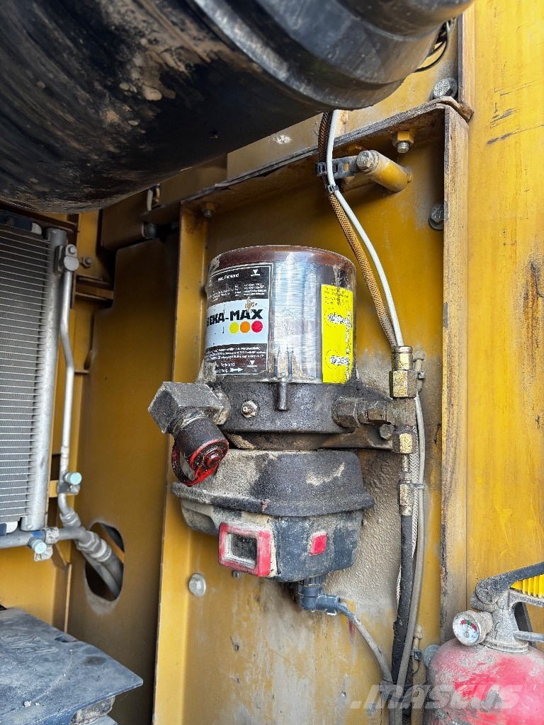 CAT 324 EL Bageri guseničari