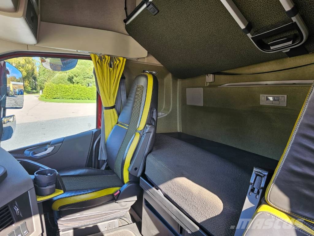 Volvo FH16 650 8x4x4 Kamioni za piljevinu