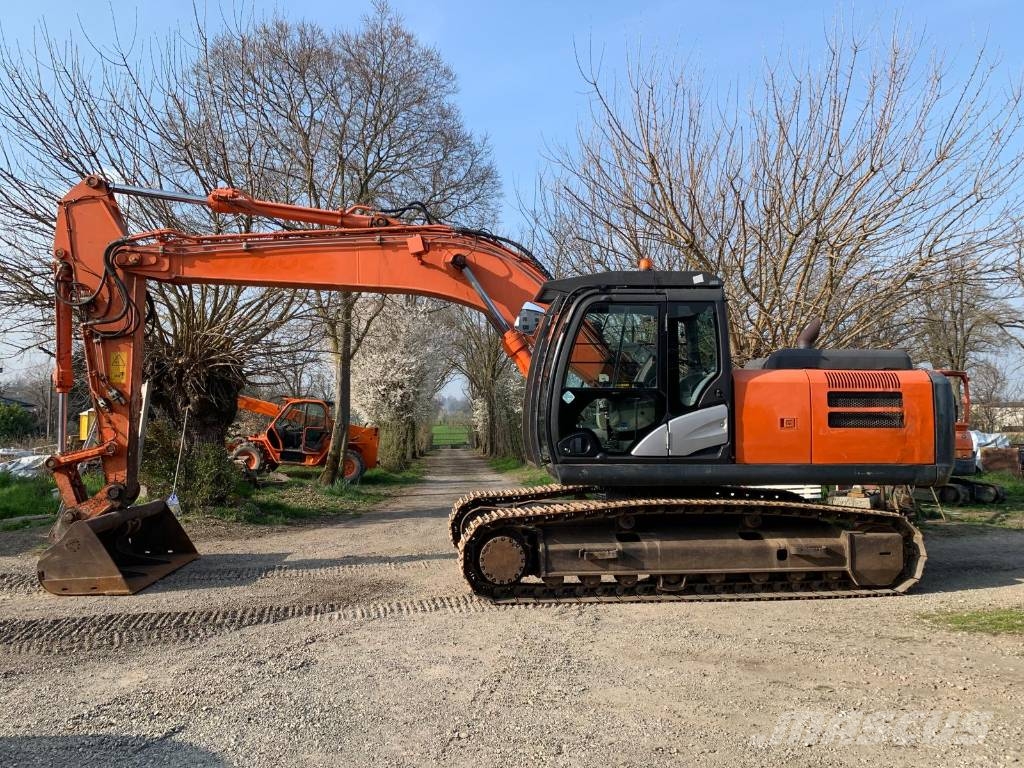 Hitachi ZX 210 LC N-5B, 2014, Itália - Mascus escavadoras