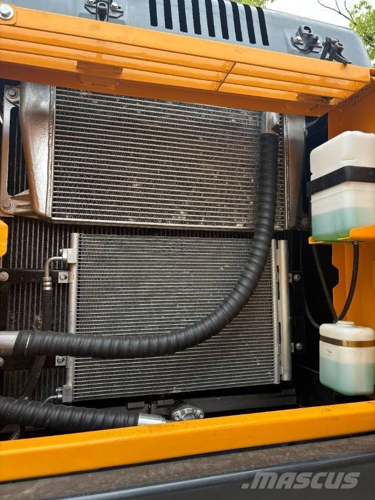 Hyundai 220LC-9S Midi bagri 7t – 12t