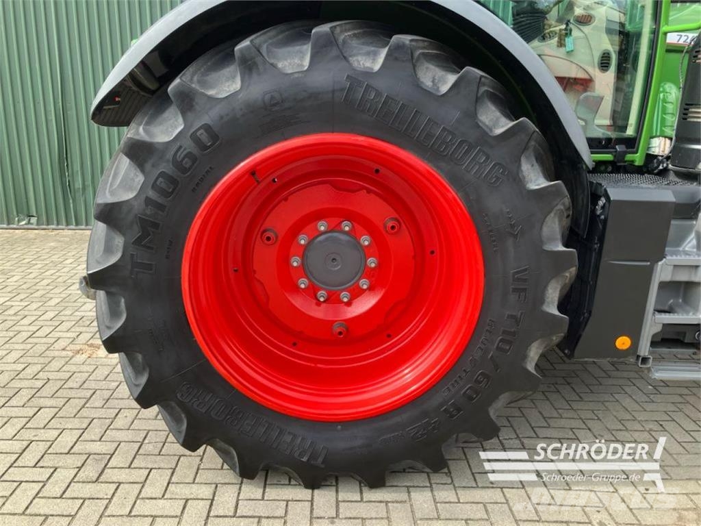 Fendt 724 VARIO GEN6 PROFI PLUS Tractors