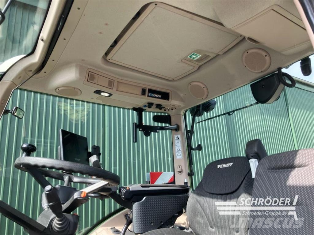 Fendt 724 VARIO GEN6 PROFI PLUS Tractors