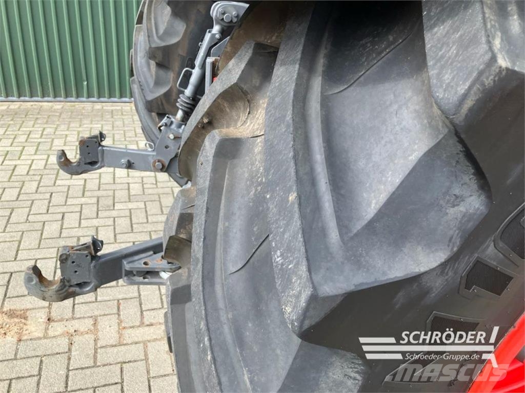 Fendt 724 VARIO GEN6 PROFI PLUS Tractors