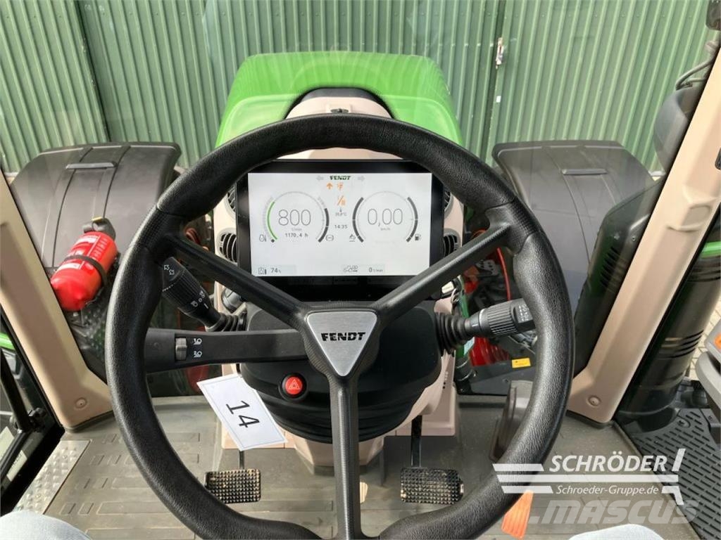 Fendt 724 VARIO GEN6 PROFI PLUS Tractors