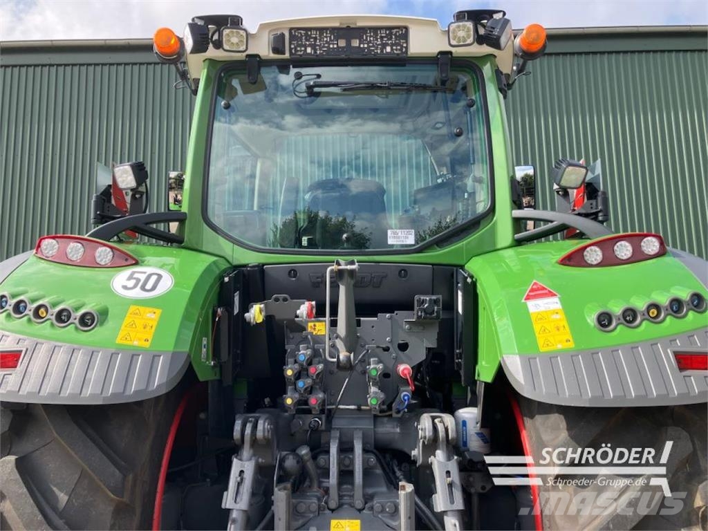 Fendt 724 VARIO GEN6 PROFI PLUS Tractors