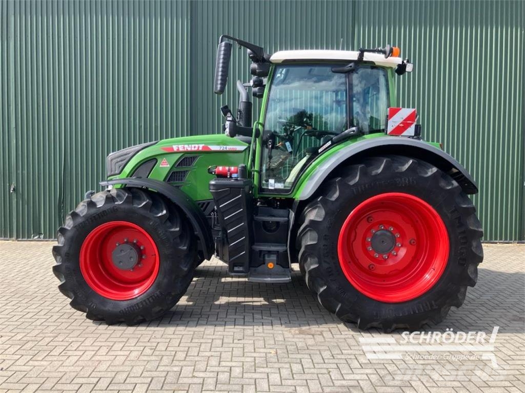 Fendt 724 VARIO GEN6 PROFI PLUS Tractors