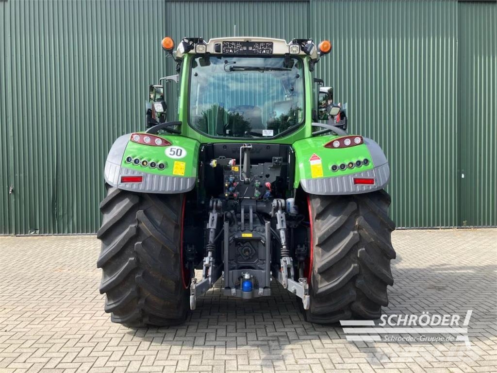 Fendt 724 VARIO GEN6 PROFI PLUS Tractors